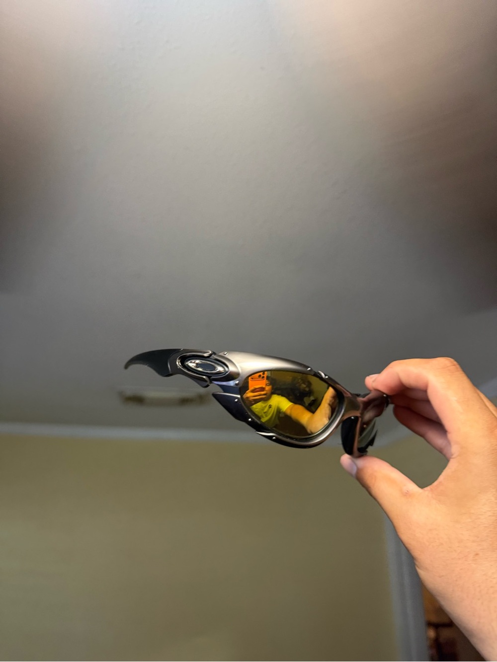 Oakley Men’s Black Frame Sunglasses with Gold Mirror Lenses Oakley